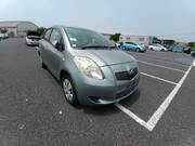 2006 TOYOTA VITZ F