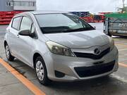 2013 TOYOTA VITZ F