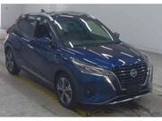 2020 NISSAN KICKS