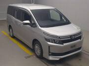 2014 TOYOTA VOXY