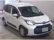2024 TOYOTA SIENTA