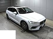 2020 VOLVO V60