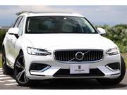 2020 VOLVO V60