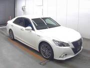 2013 TOYOTA CROWN HYBRID