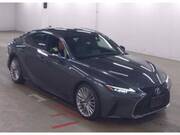 2022 LEXUS IS