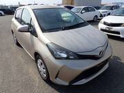 2015 TOYOTA VITZ F