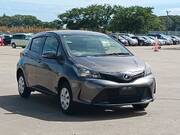 2015 TOYOTA VITZ F