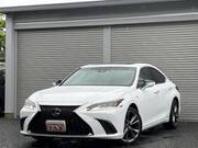 2019 LEXUS ES