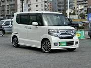 2017 HONDA N-BOX CUSTOM