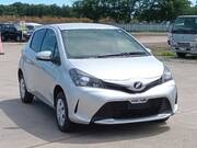 2015 TOYOTA VITZ F