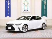 2021 LEXUS IS