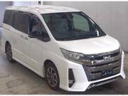 2020 TOYOTA NOAH