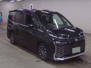 2022 TOYOTA VOXY