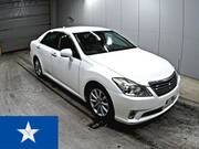2011 TOYOTA CROWN ROYAL SALOON