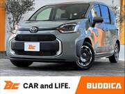 2025 TOYOTA SIENTA