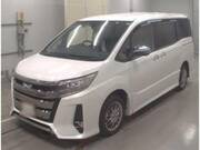 2022 TOYOTA NOAH