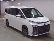 2022 TOYOTA VOXY
