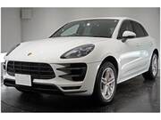 2016 PORSCHE MACAN