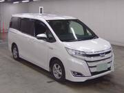2017 TOYOTA NOAH
