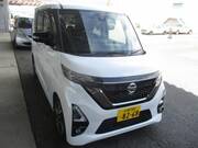 2022 NISSAN ROOX