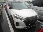2021 NISSAN KICKS