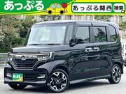 2018 HONDA N-BOX CUSTOM