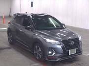 2025 NISSAN KICKS
