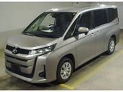 2022 TOYOTA NOAH X
