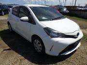 2015 TOYOTA VITZ F