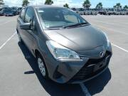 2017 TOYOTA VITZ F
