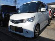 2011 NISSAN ROOX