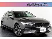 2022 VOLVO V60