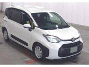 2022 TOYOTA SIENTA G