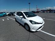 2014 TOYOTA VITZ F