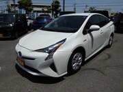 2017 TOYOTA PRIUS S