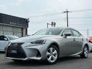 2017 LEXUS IS