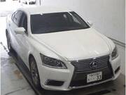 2013 LEXUS LS