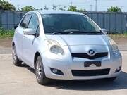 2010 TOYOTA VITZ F