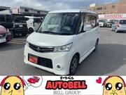 2012 NISSAN ROOX