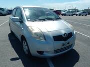 2006 TOYOTA VITZ F