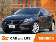 2016 VOLVO V40