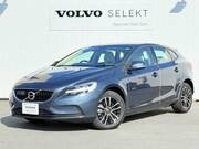 2019 VOLVO V40