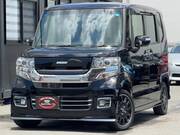 2017 HONDA N-BOX CUSTOM