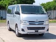 2011 TOYOTA HIACE VAN