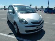 2010 TOYOTA RACTIS