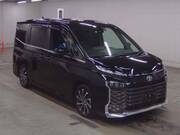 2022 TOYOTA VOXY