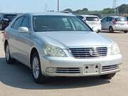2004 TOYOTA CROWN ROYAL SALOON