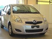 2010 TOYOTA VITZ F