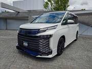 2022 TOYOTA VOXY
