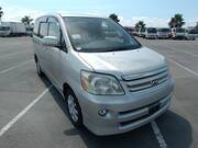 2005 TOYOTA NOAH X LIMITED